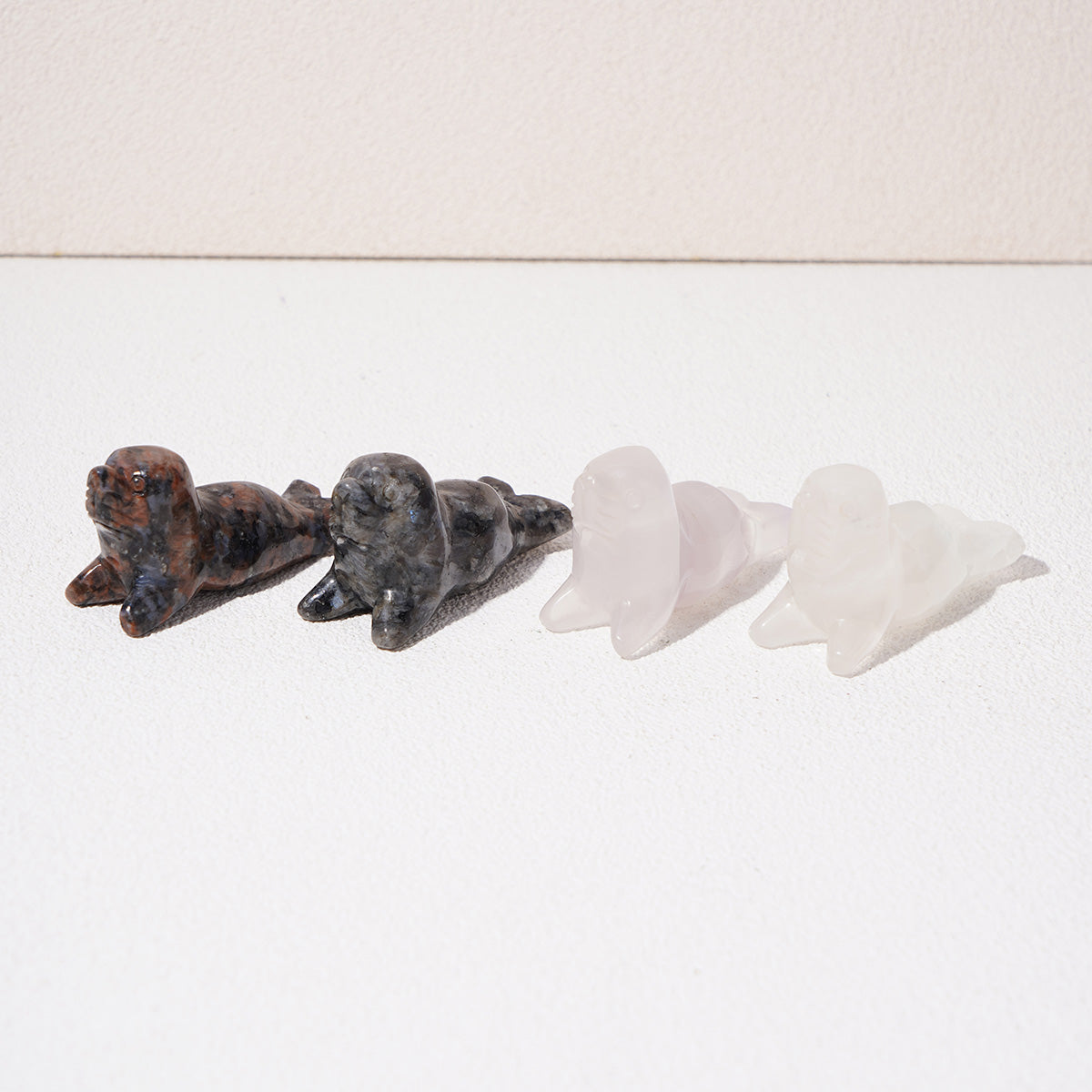 Small crystal animals carving party