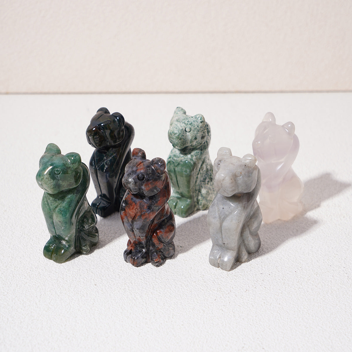 Small crystal animals carving party