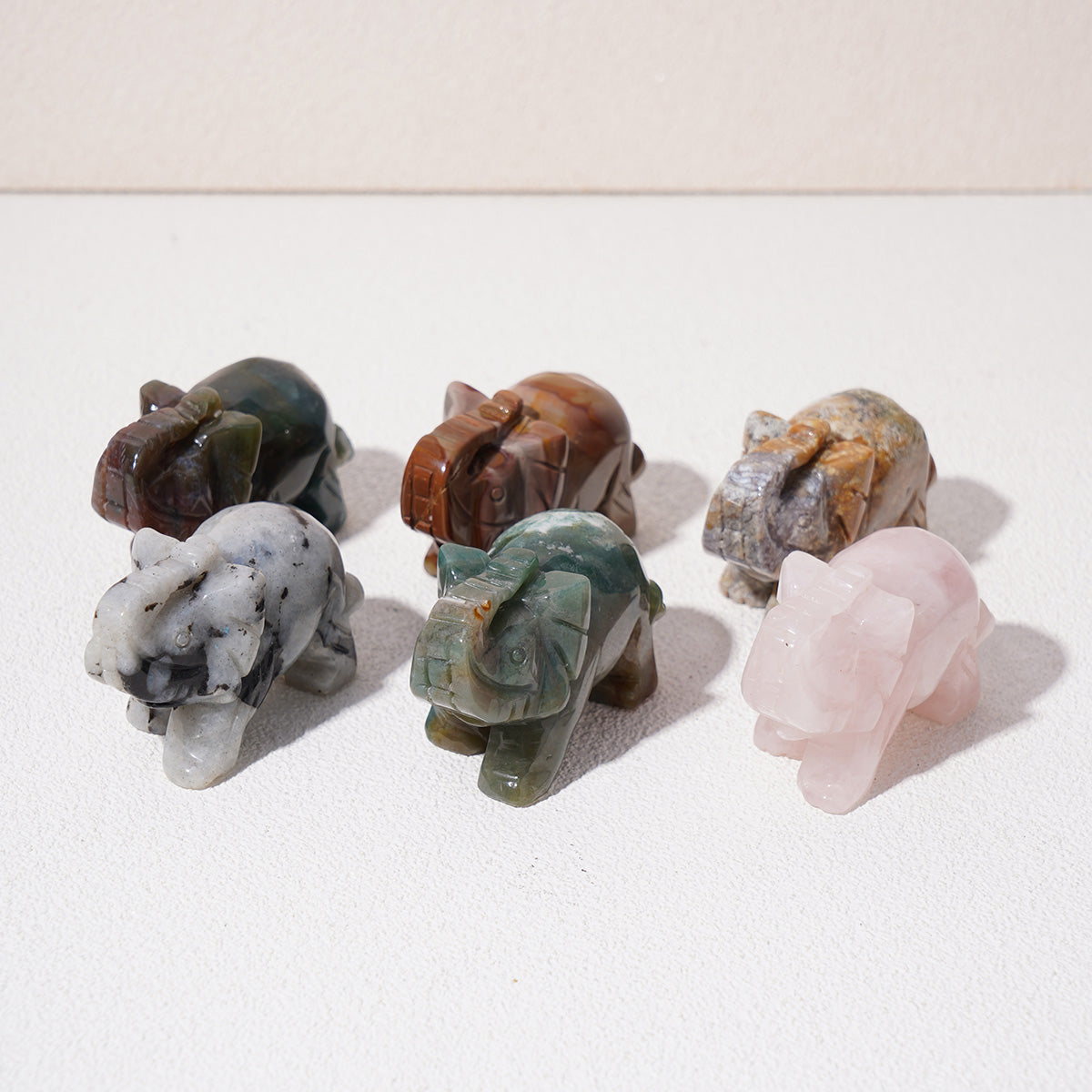 Small crystal animals carving party