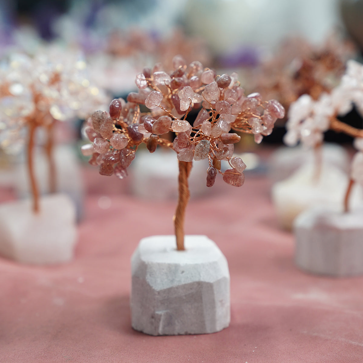 Natrual  Healing crystal trees Clear quartz strawberrystone